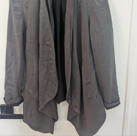 Dynamite Grey Blazer - Picture 2 of 13